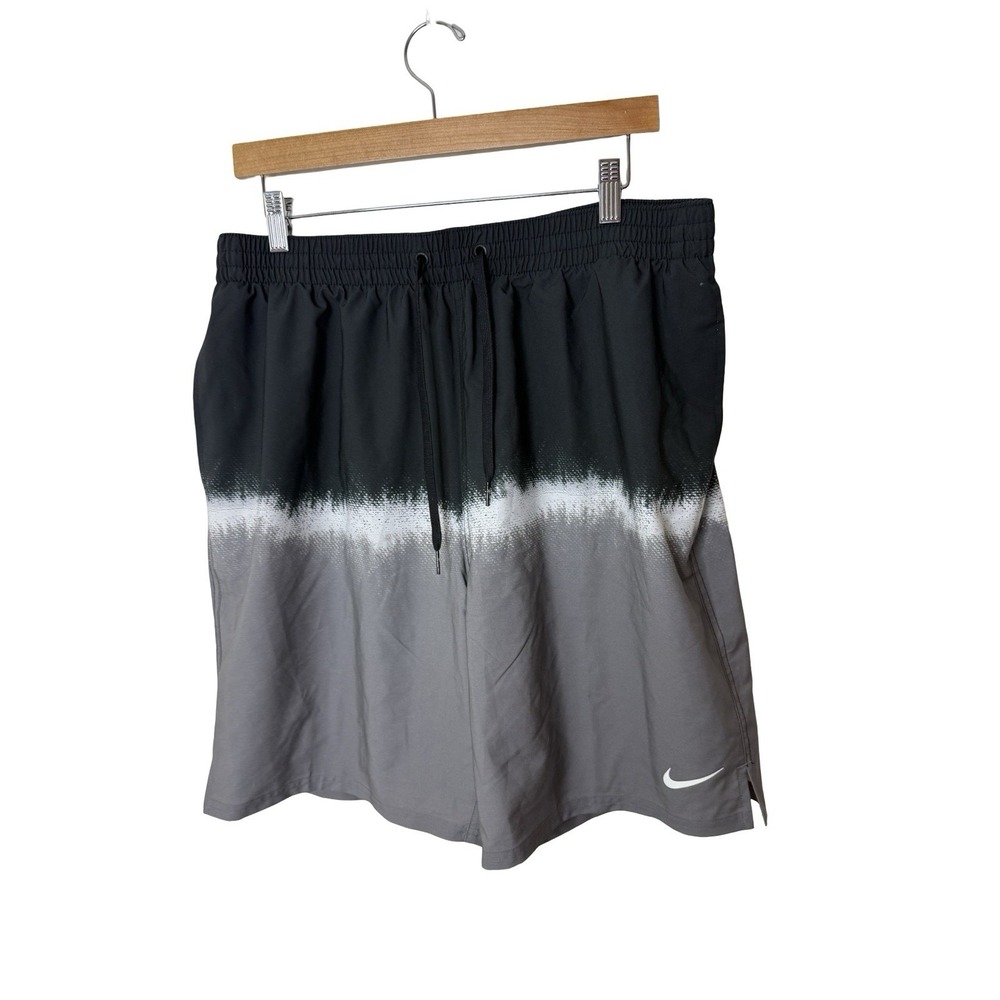 Nike mens sz XL 9 inch boxer Volley Shorts
